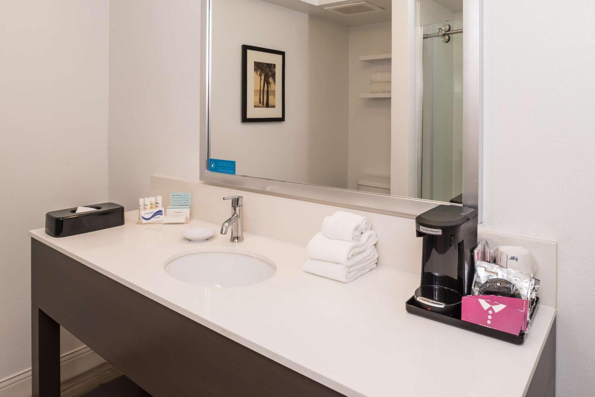 Hampton Inn Channel Islands Harbor Oxnard Extérieur photo