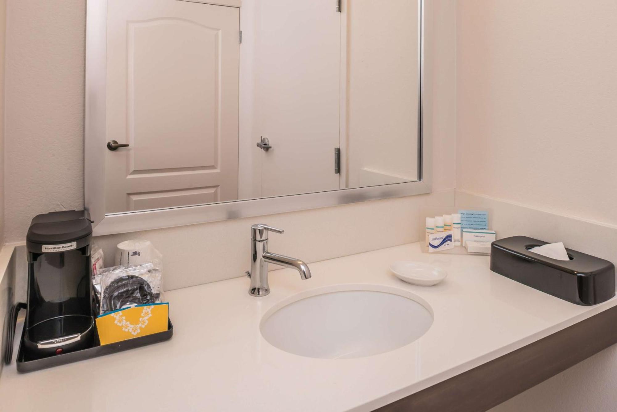Hampton Inn Channel Islands Harbor Oxnard Extérieur photo